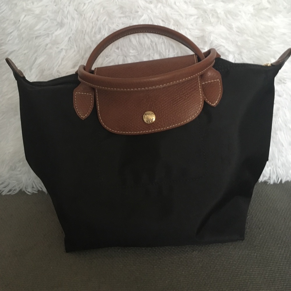 Small black Longchamp bag